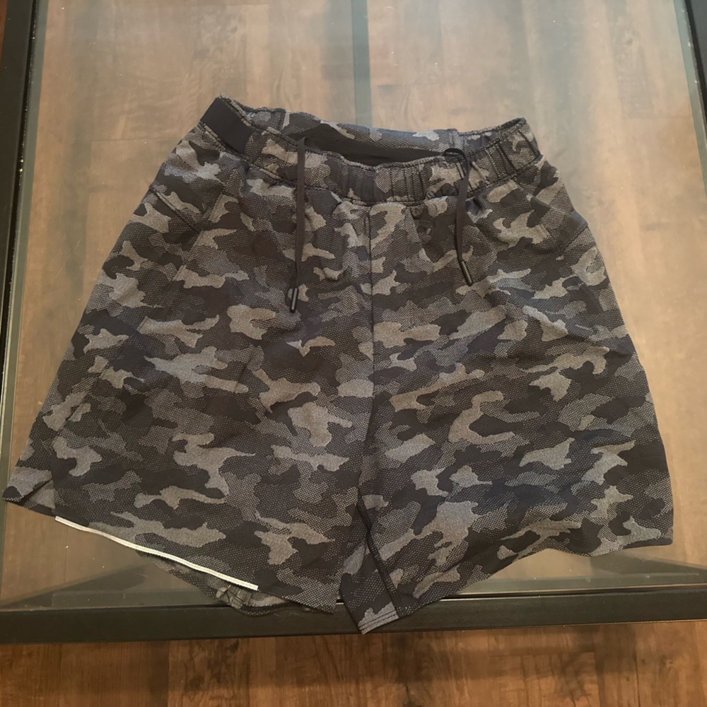 Men's Lululemon Camo Athletic Shorts